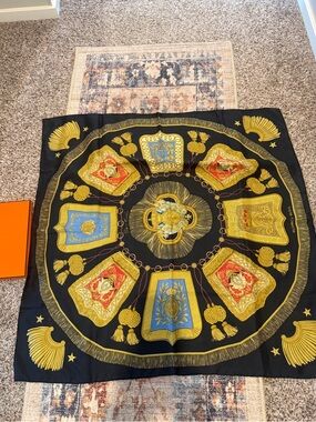 HERMES | "POSTE ET CAVALERIE" 90cm CARRE SILK SCARF